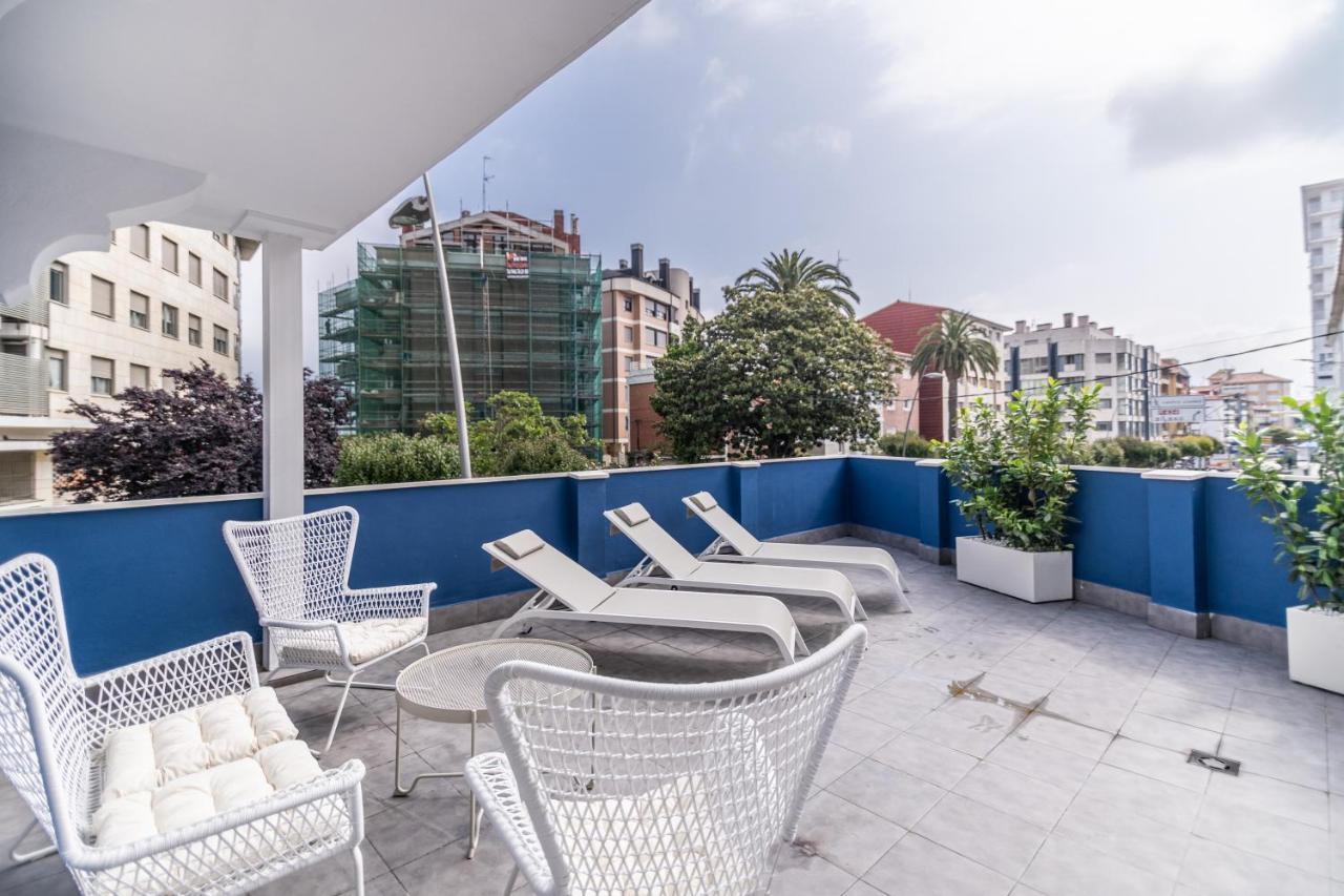 Villa Marta - Apartamentos Centricos Junto Al Mar กาสโตร-อูร์เดียเลส ภายนอก รูปภาพ
