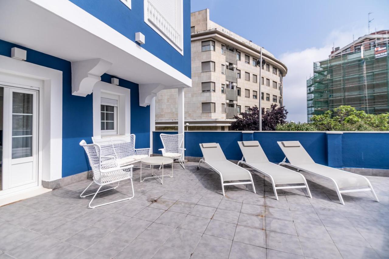 Villa Marta - Apartamentos Centricos Junto Al Mar กาสโตร-อูร์เดียเลส ภายนอก รูปภาพ