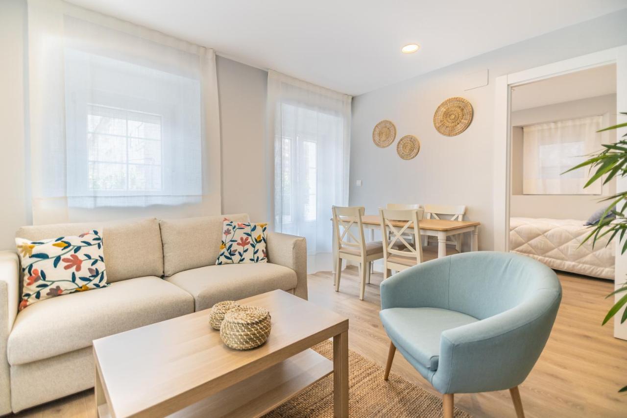 Villa Marta - Apartamentos Centricos Junto Al Mar กาสโตร-อูร์เดียเลส ภายนอก รูปภาพ