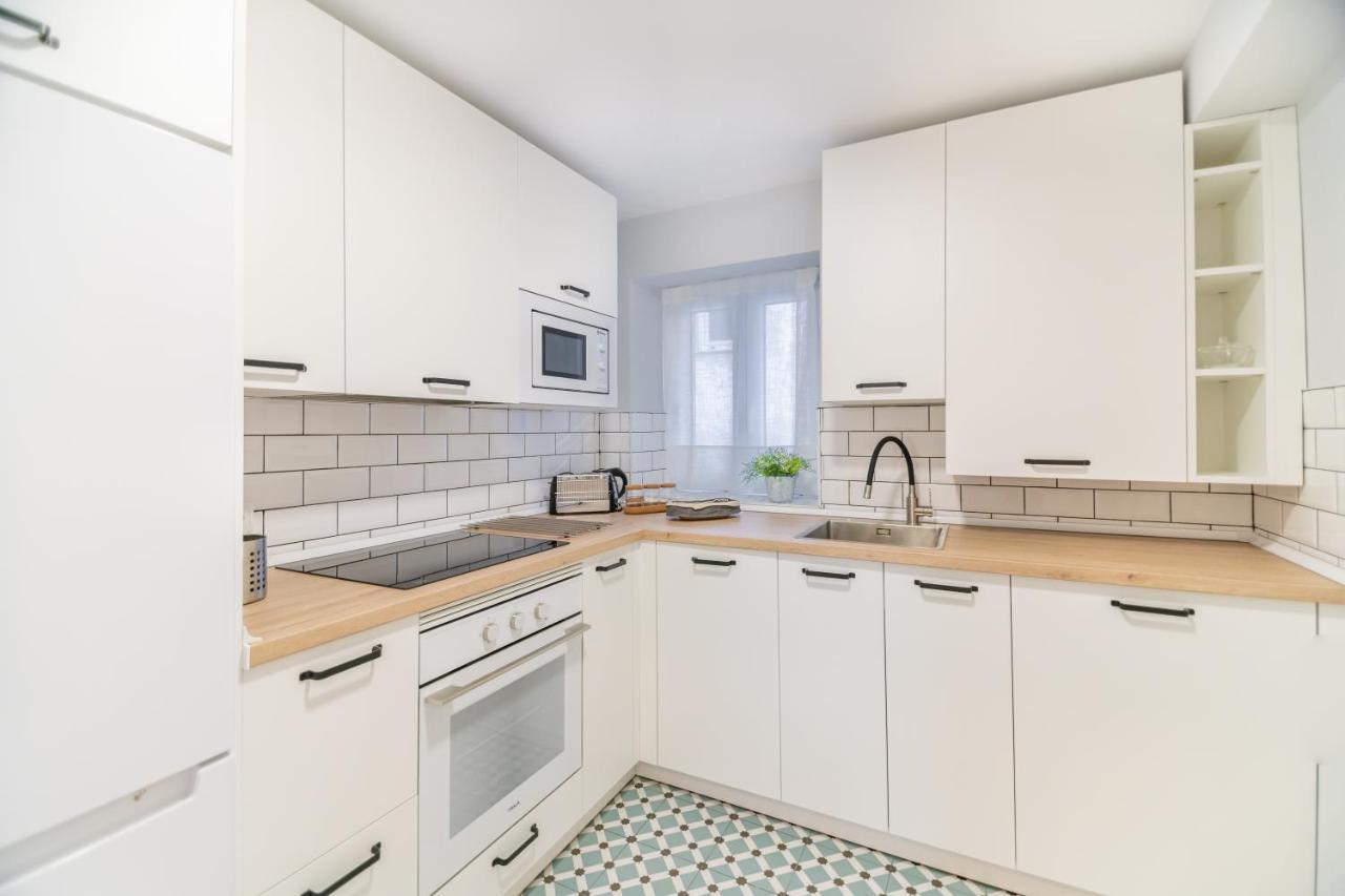 Villa Marta - Apartamentos Centricos Junto Al Mar กาสโตร-อูร์เดียเลส ภายนอก รูปภาพ