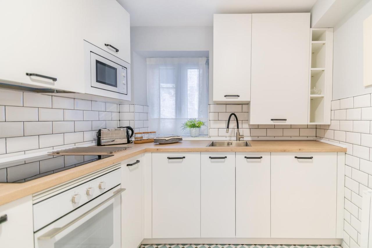 Villa Marta - Apartamentos Centricos Junto Al Mar กาสโตร-อูร์เดียเลส ภายนอก รูปภาพ
