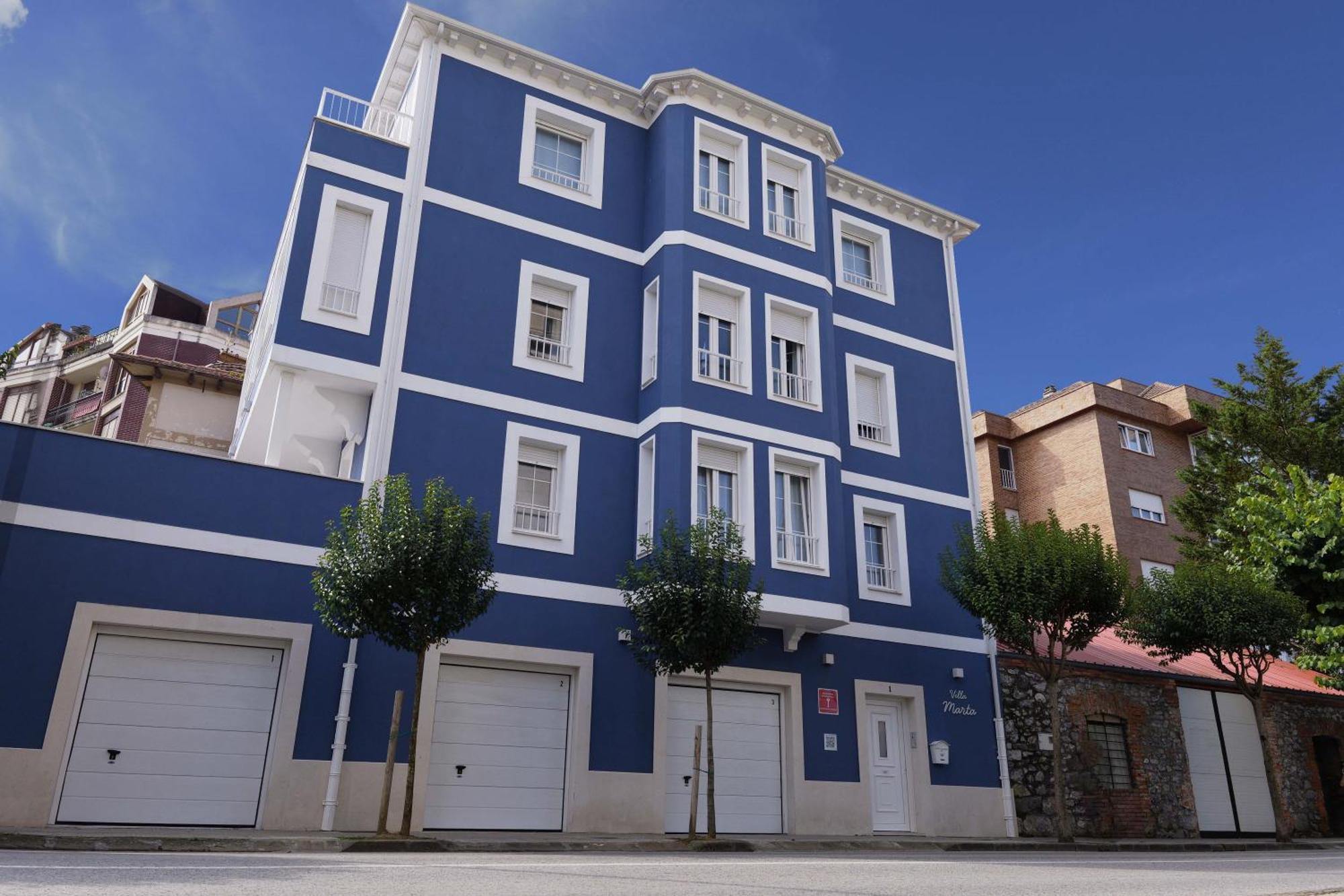 Villa Marta - Apartamentos Centricos Junto Al Mar กาสโตร-อูร์เดียเลส ภายนอก รูปภาพ